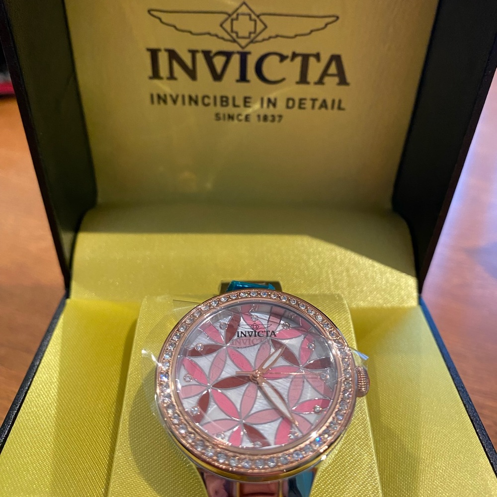Invicta Quartz Watch - Women’s Wildflower collection —-  NWOT